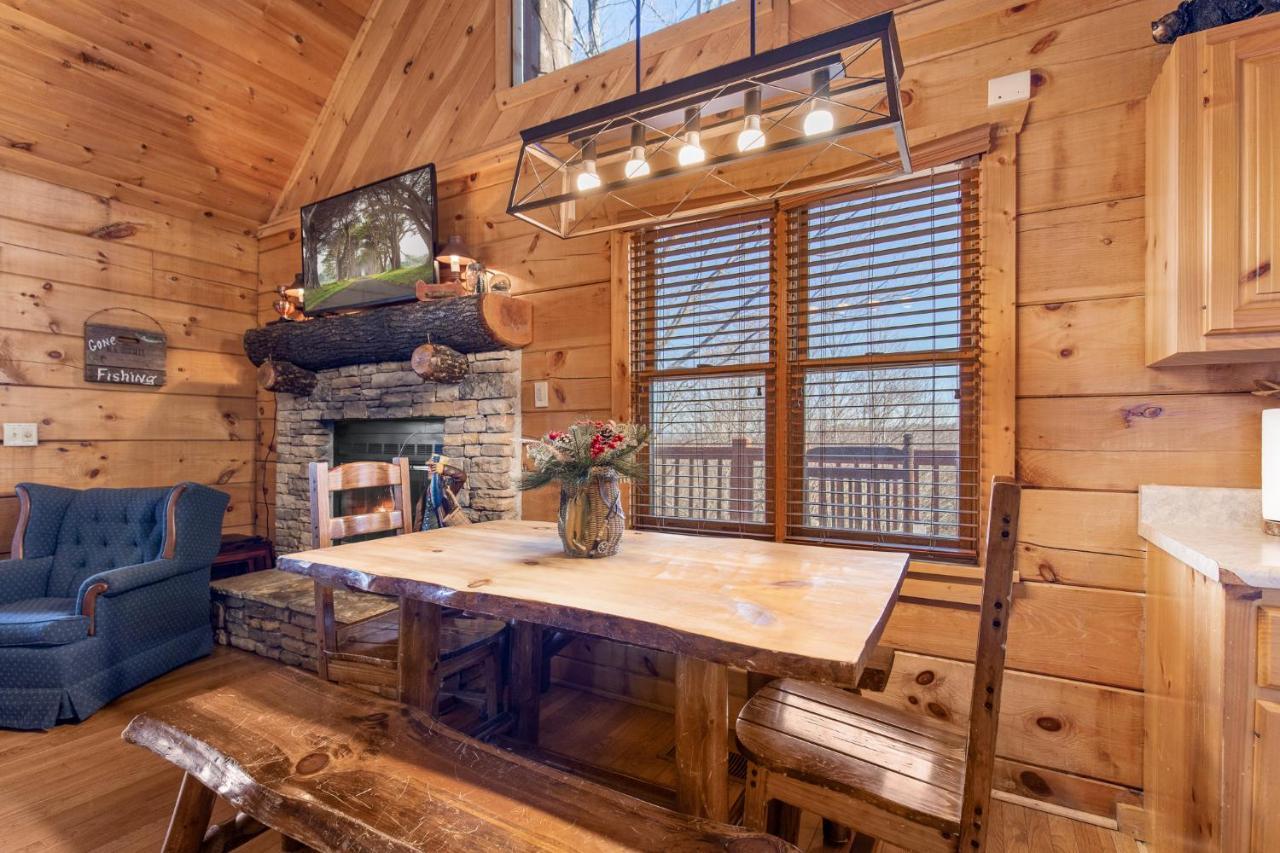 Huckleberry Ridge Villa Pigeon Forge Exterior photo