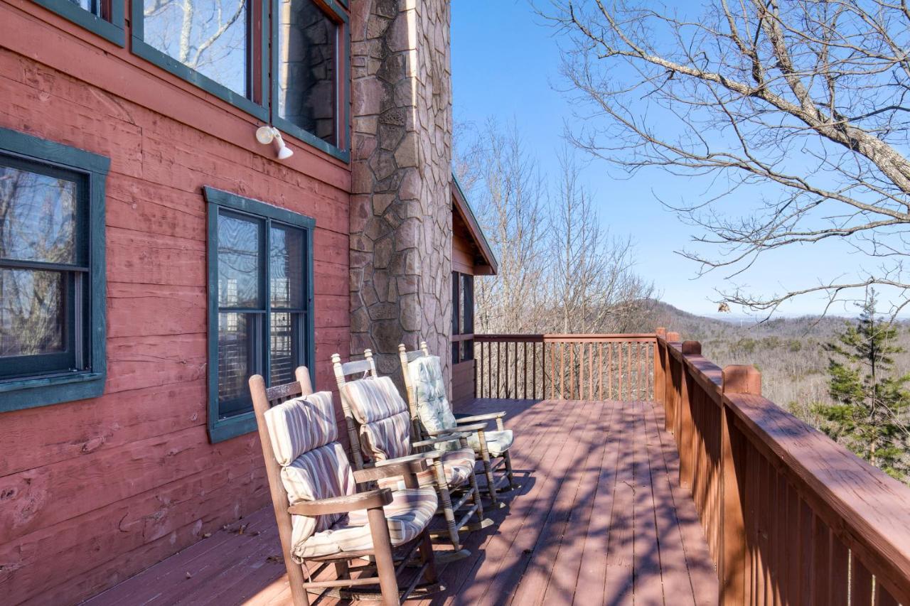 Huckleberry Ridge Villa Pigeon Forge Exterior photo